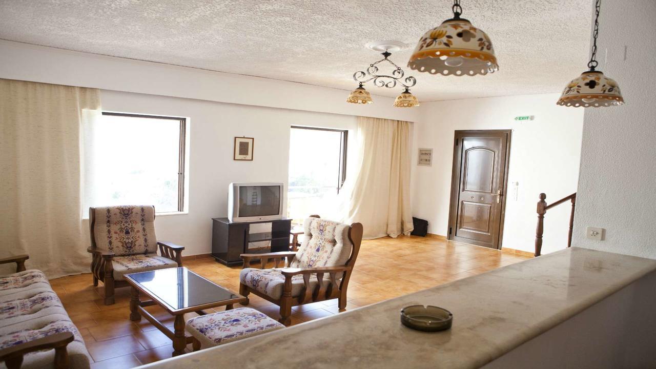 Marou Hotel Agia Pelagia  Екстериор снимка